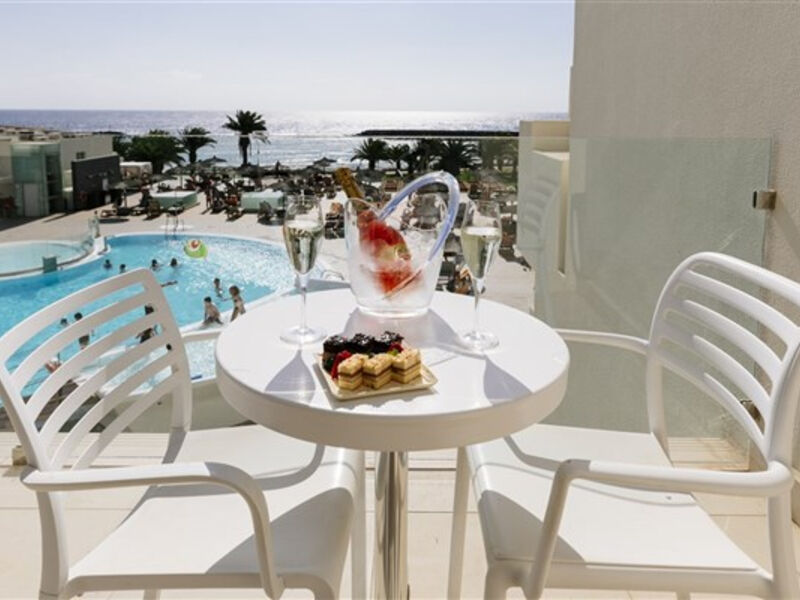 Hd Beach Resort