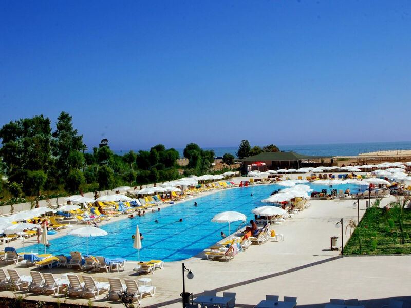 Hedef Beach Resort