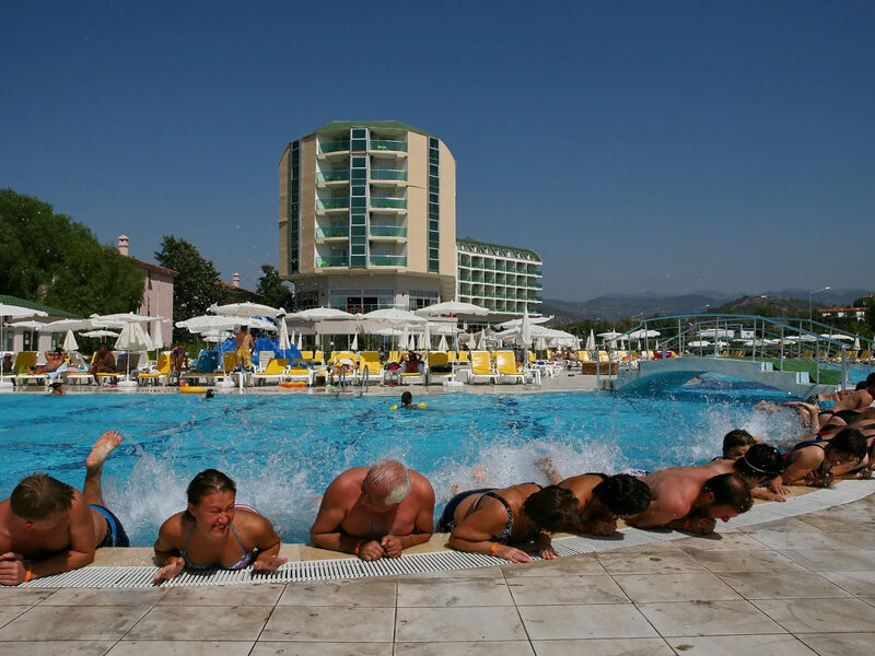 Hedef Beach Resort