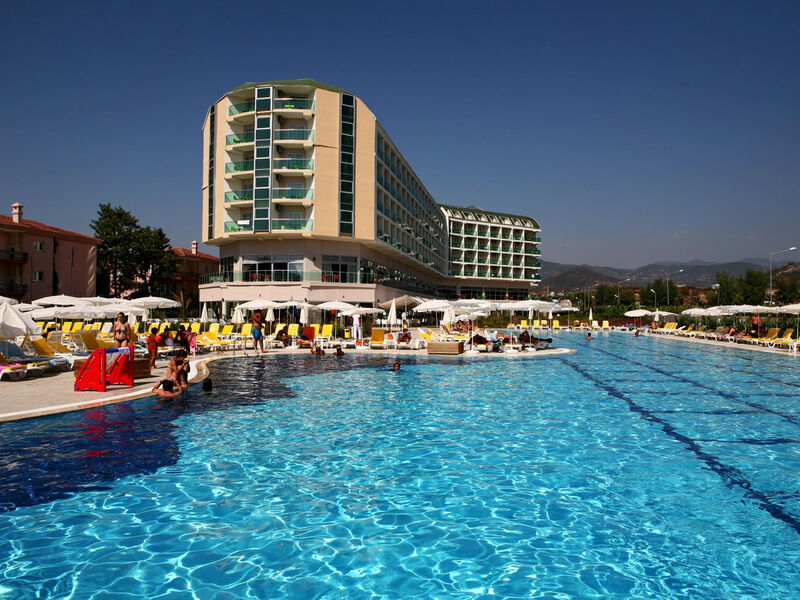 Hedef Beach Resort