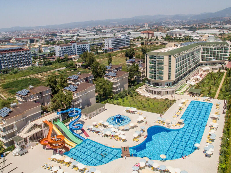 Hedef Beach Resort