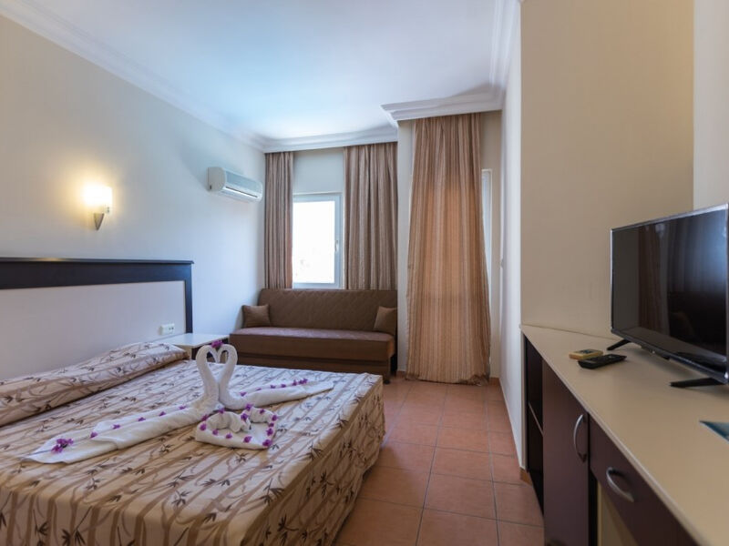 Helios Hotel