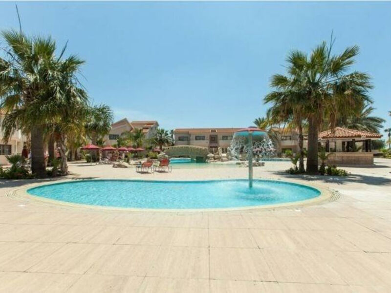 Henipa Crown Resort