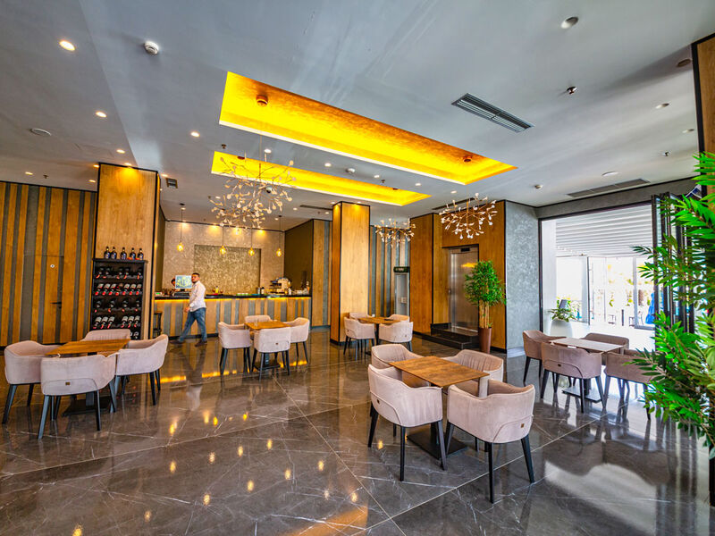 Henry Resort & SPA