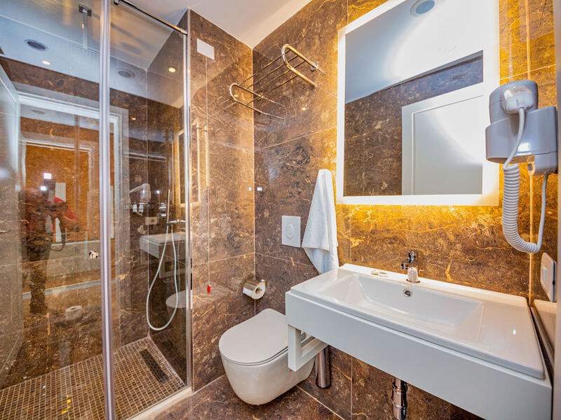 Henry Resort & SPA
