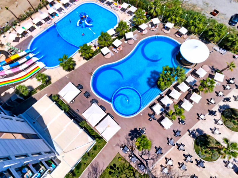 Henry Resort & SPA