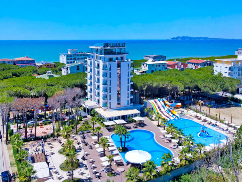 Henry Resort & SPA