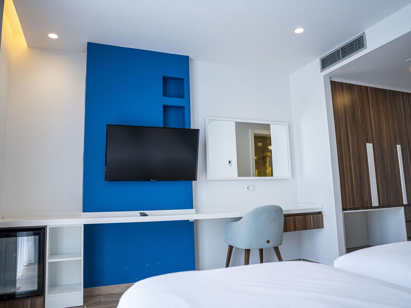 Henry Resort & Spa