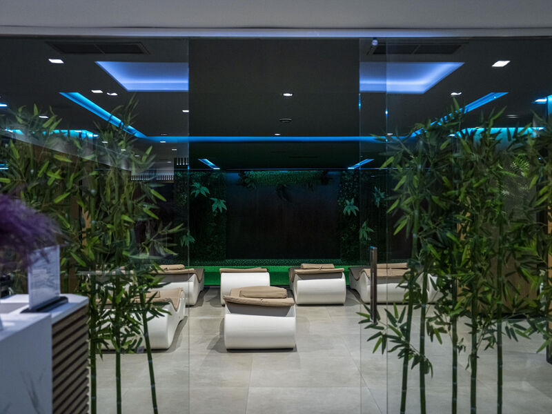 Henry Resort & Spa