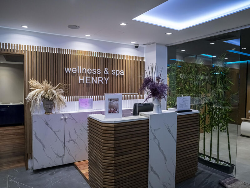 Henry Resort & Spa