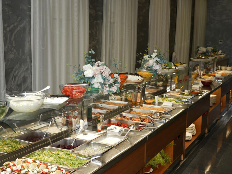 Henry Resort & Spa