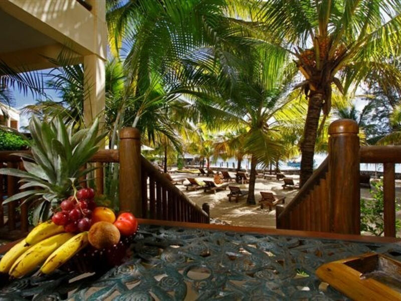 Hibiscus Beach Resort & Spa