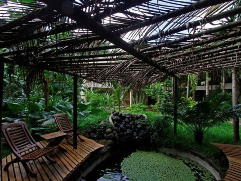 Hibiscus Beach Resort & Spa