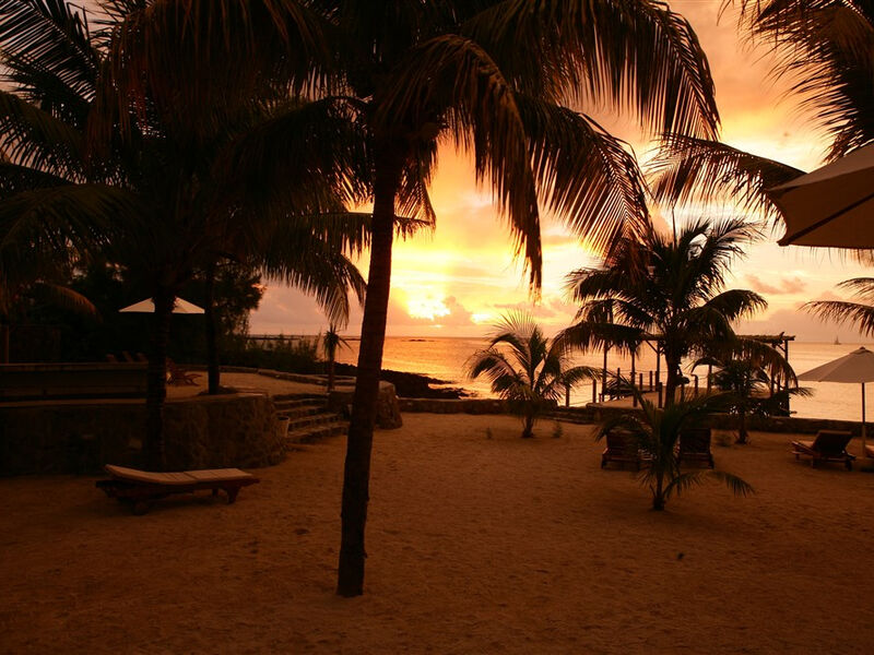 Hibiscus Beach Resort & Spa
