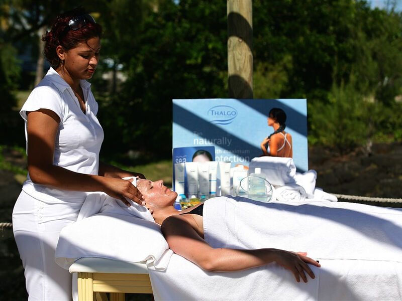Hibiscus Beach Resort & Spa