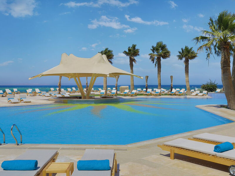 Hilton Plaza