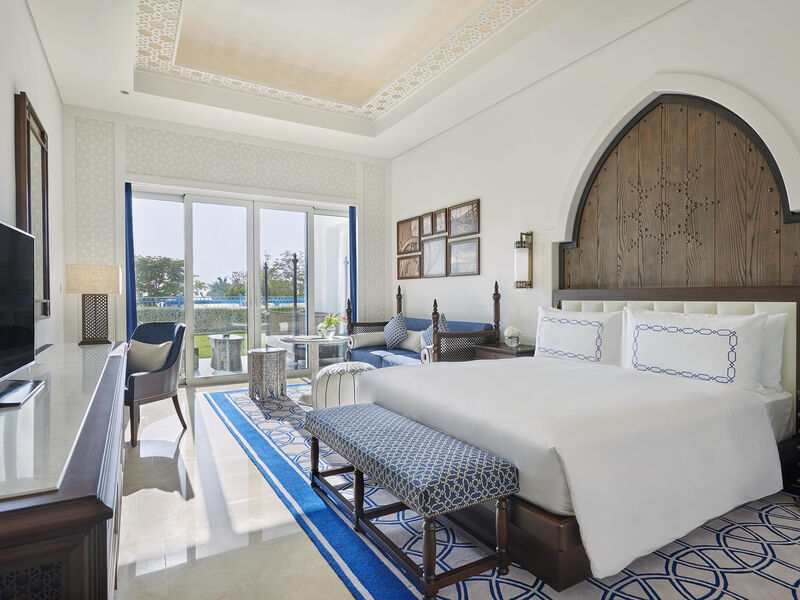 Hilton Salwa Beach Resort & Villas