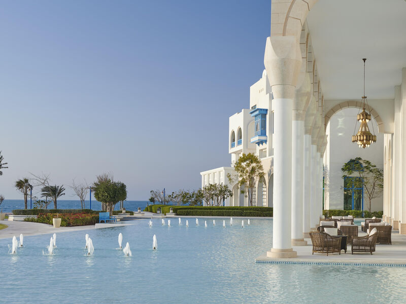 Hilton Salwa Beach Resort & Villas