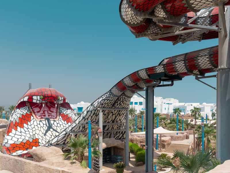 Hilton Salwa Beach Resort & Villas