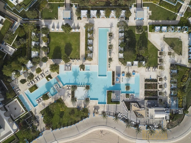 Hilton Salwa Beach Resort & Villas