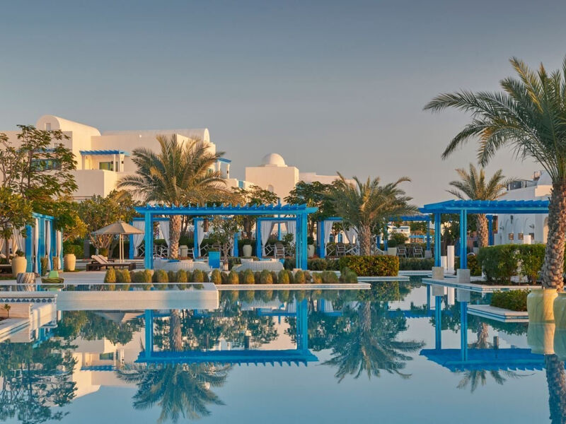 Hilton Salwa Beach Resort & Villas