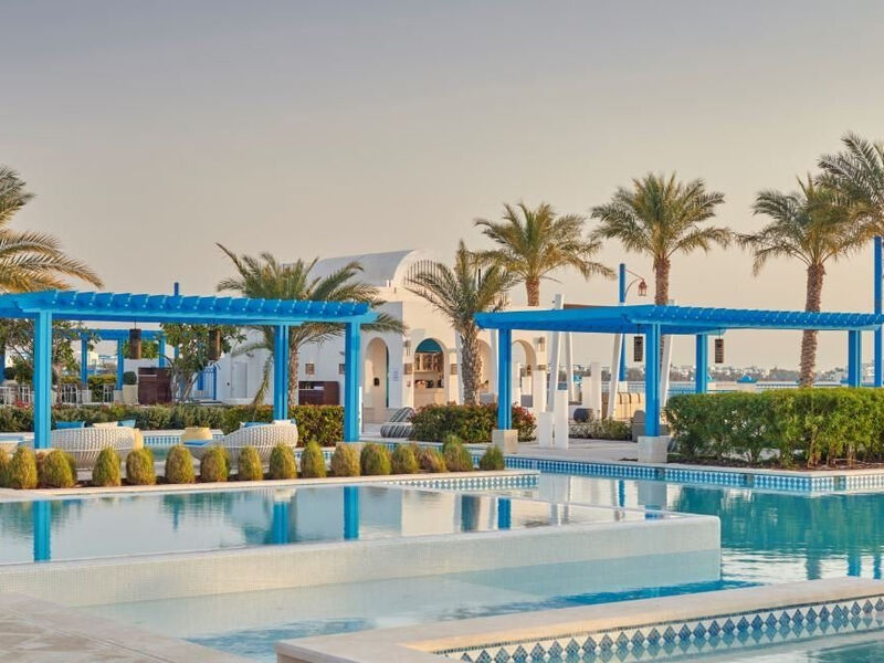 Hilton Salwa Beach Resort & Villas