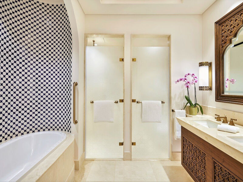 Hilton Salwa Beach Resort & Villas