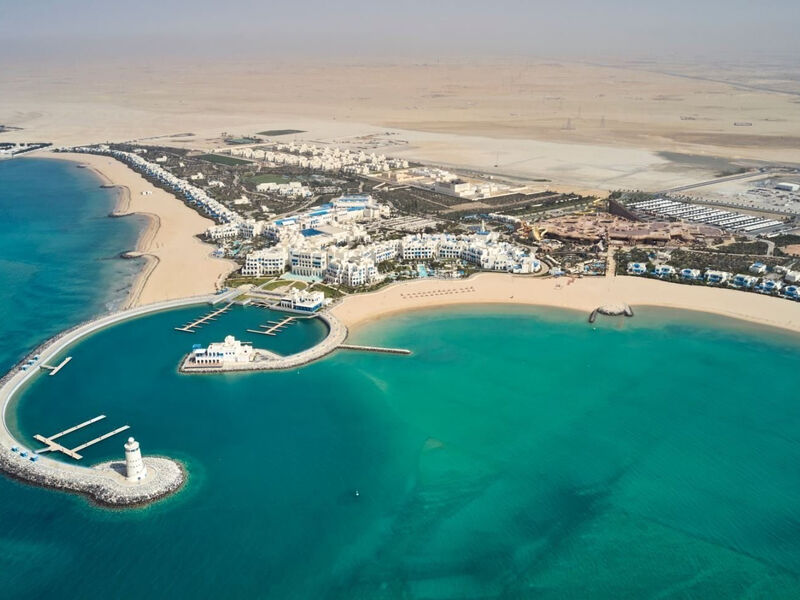 Hilton Salwa Beach Resort & Villas