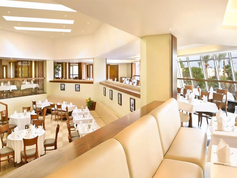 Doubletree By Hilton Sharks Bay