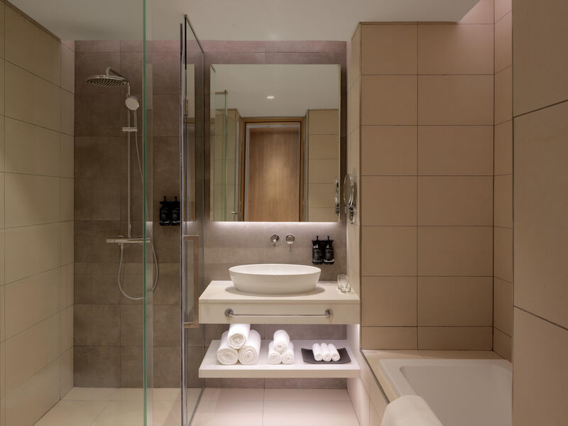 Holiday Inn Dubai Business Bay