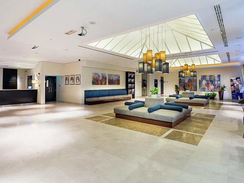 Holiday Inn Express Dubai - Airport