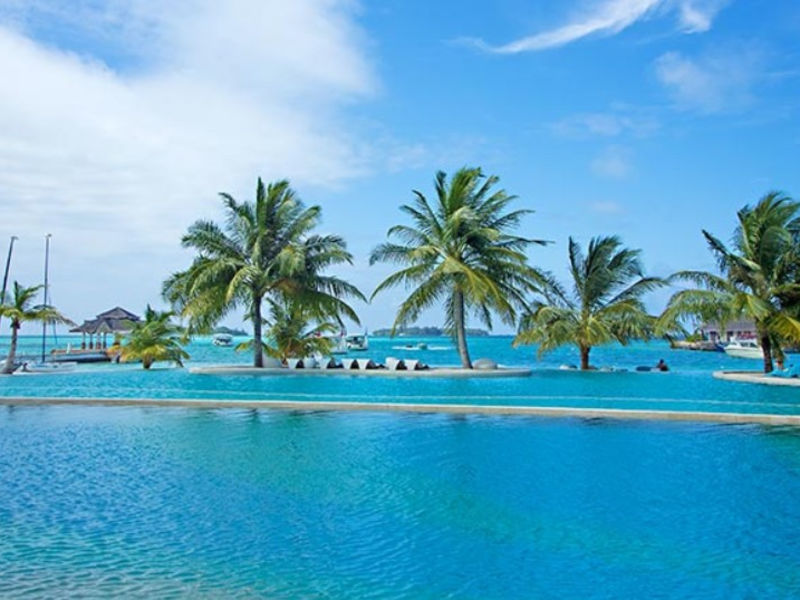 Holiday Inn Kandooma