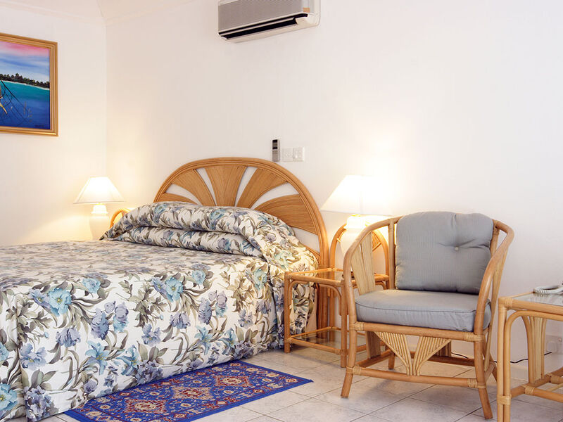 Holiday Island Resort & Spa