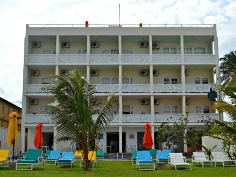 Hotel J
