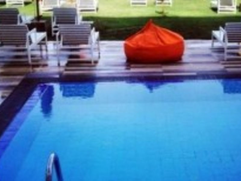 Hotel J