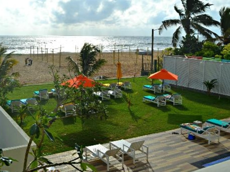 Hotel J