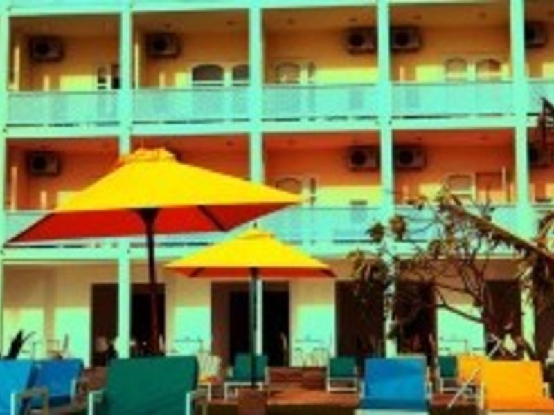 Hotel J