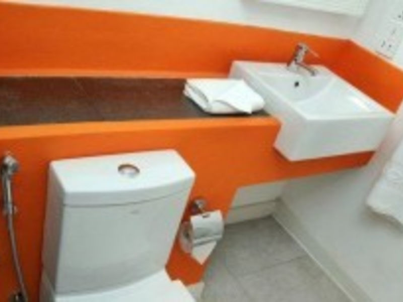Hotel J