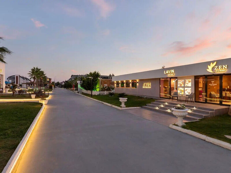Hotella Resort & Spa