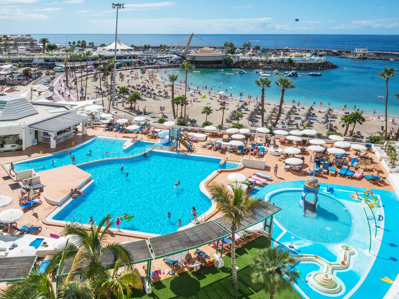 Hovima La Pinta Beachfront Family