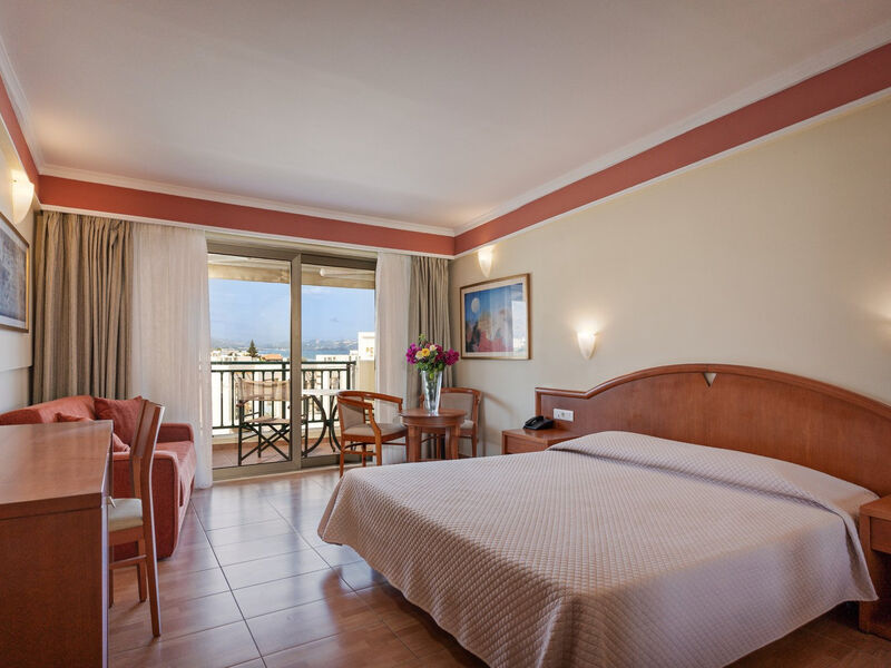 Hydramis Palace Beach Resort