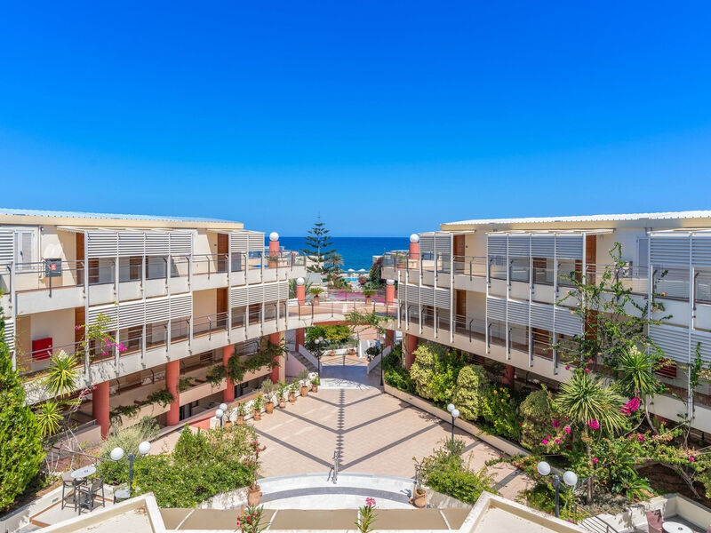 Hydramis Palace Beach Resort