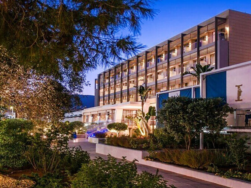 I Resort Beach Hotel & Spa