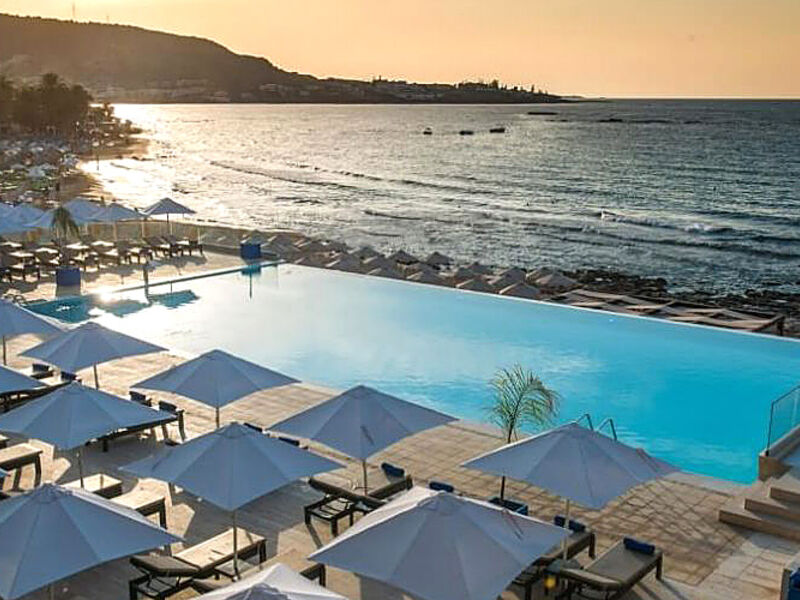 I Resort Beach Hotel & Spa