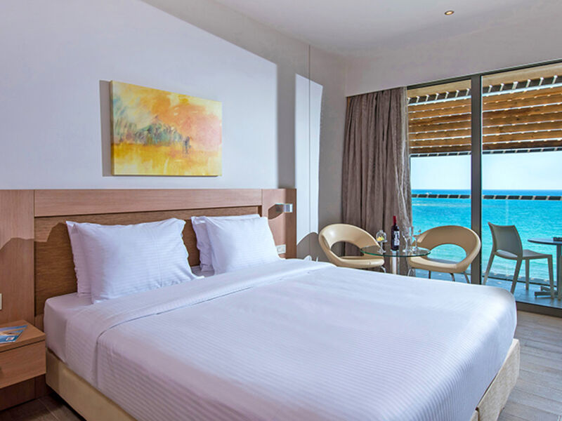 I Resort Beach Hotel & Spa