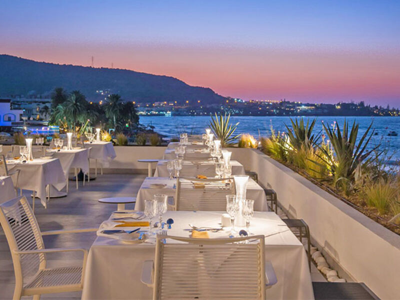 I Resort Beach Hotel & Spa