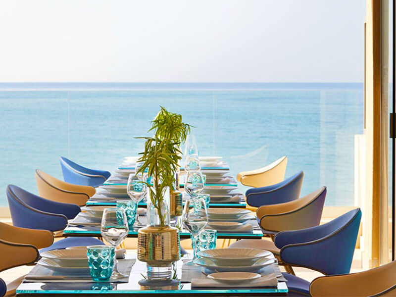 I Resort Beach Hotel & Spa