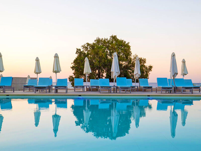 I Resort Beach Hotel & Spa