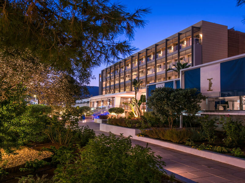 I-Resort Beach Hotel & Spa