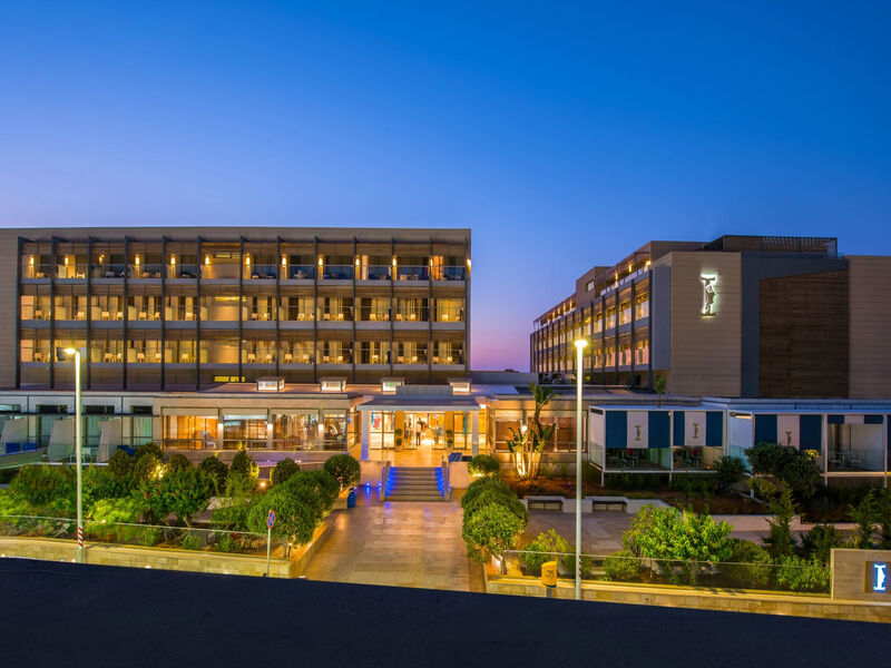 I-Resort Beach Hotel & Spa